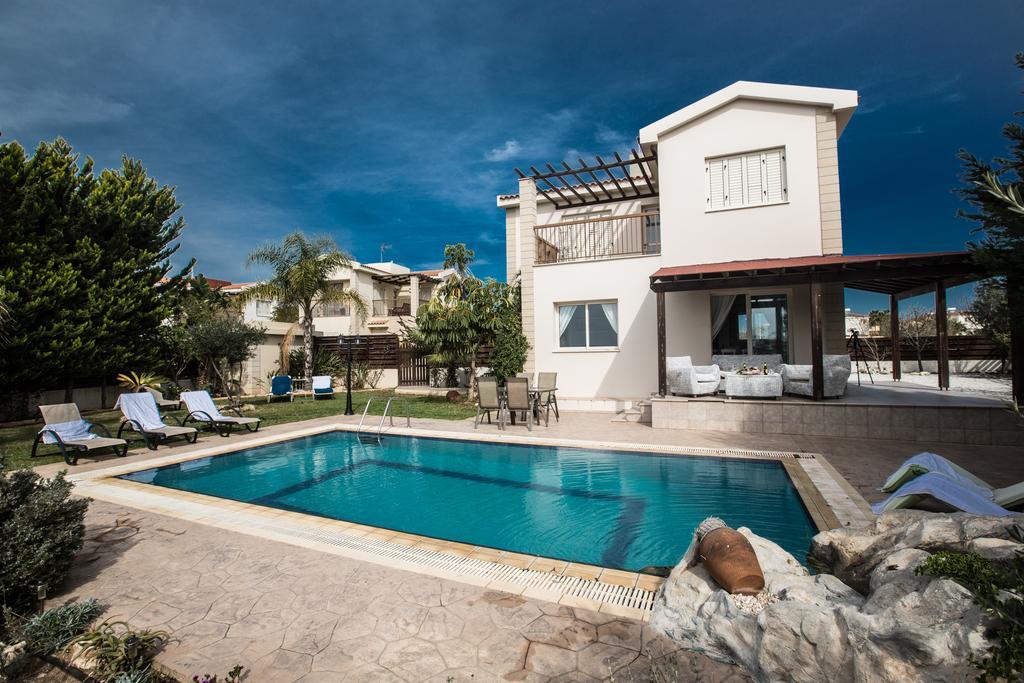 Sunny Coast Villa 아이아 나파 외부 사진