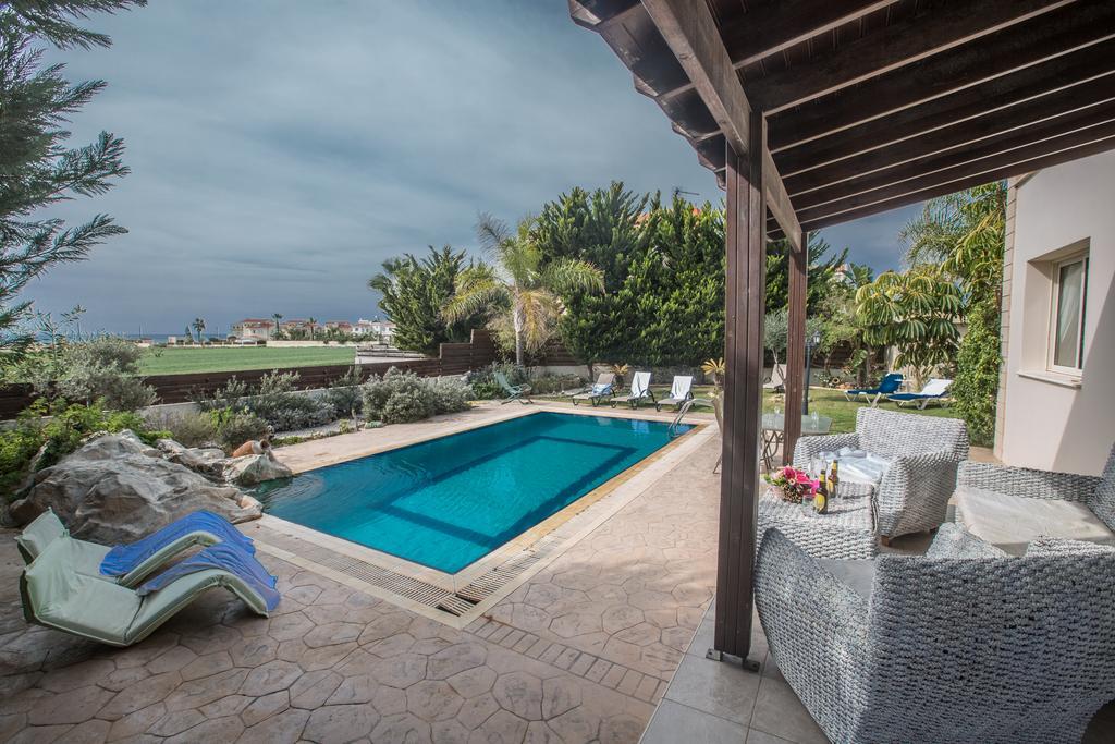 Sunny Coast Villa 아이아 나파 외부 사진