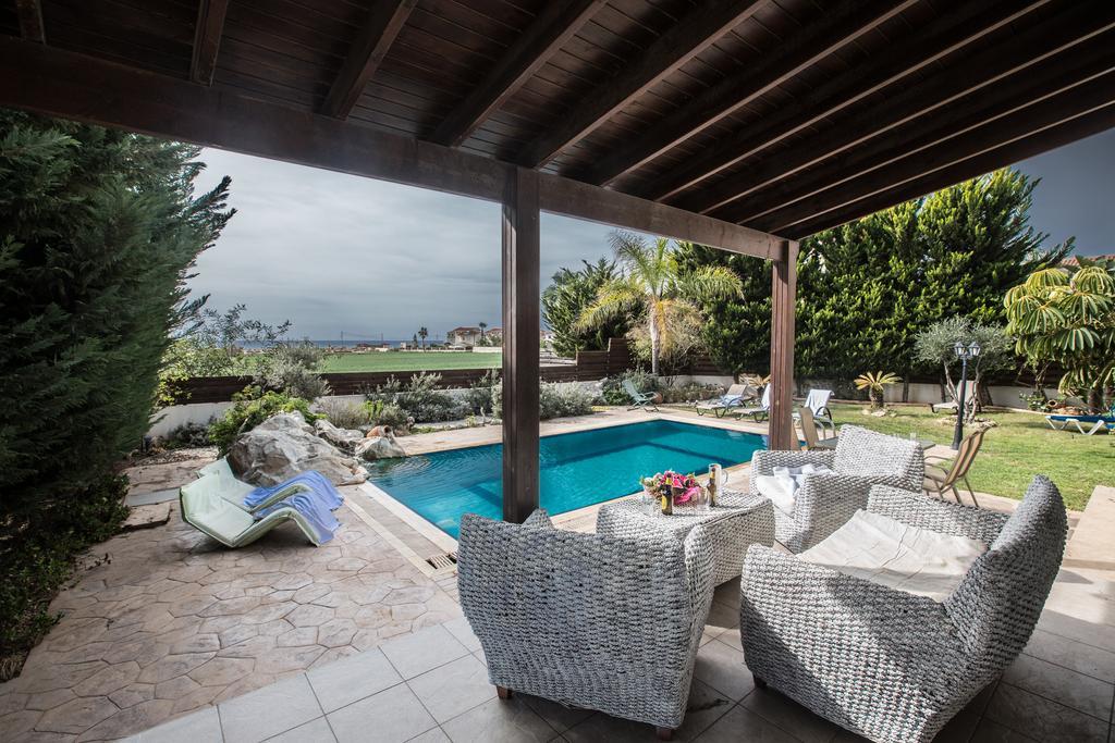 Sunny Coast Villa 아이아 나파 외부 사진