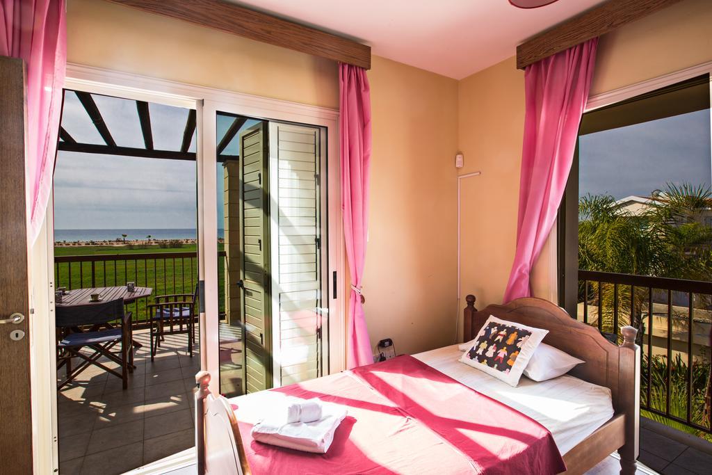 Sunny Coast Villa 아이아 나파 외부 사진