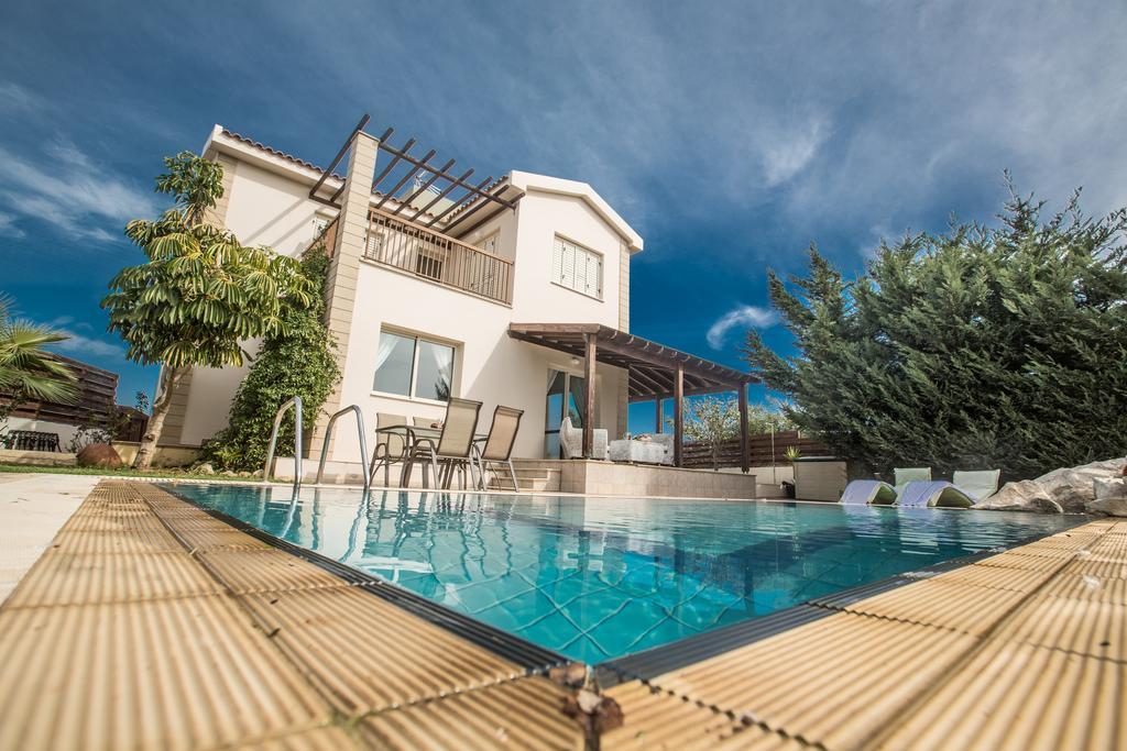 Sunny Coast Villa 아이아 나파 외부 사진