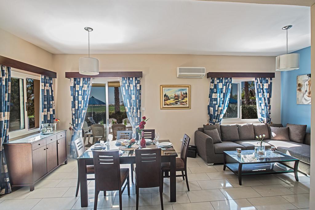 Sunny Coast Villa 아이아 나파 외부 사진