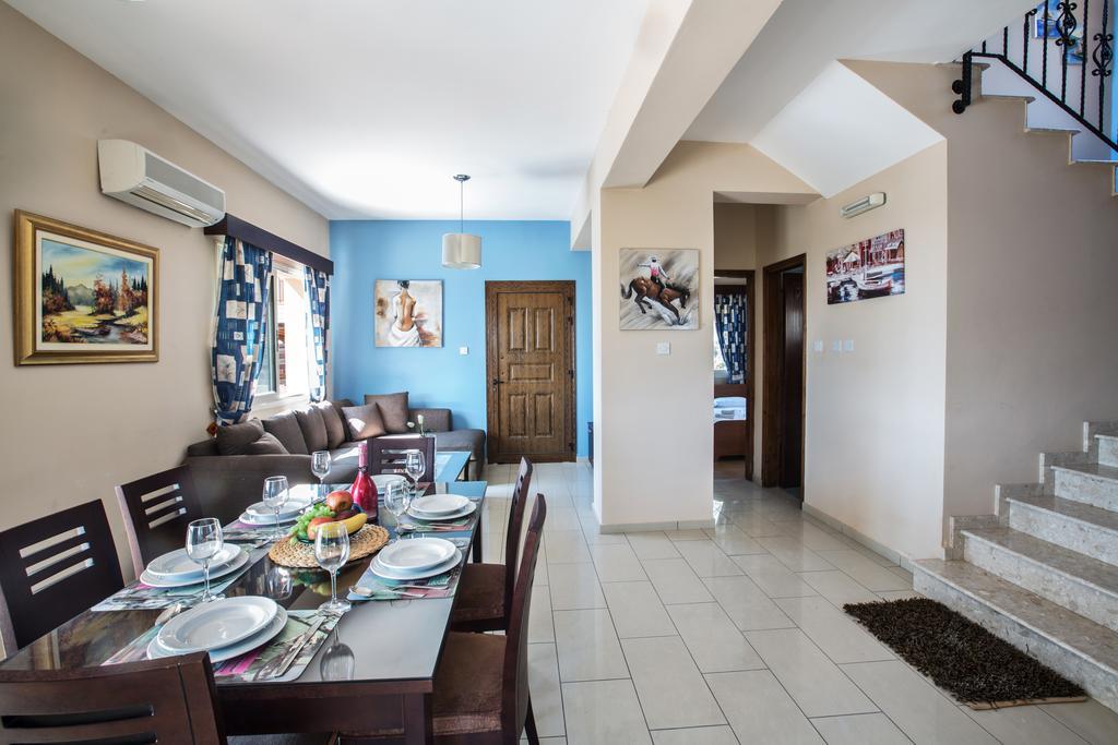 Sunny Coast Villa 아이아 나파 외부 사진