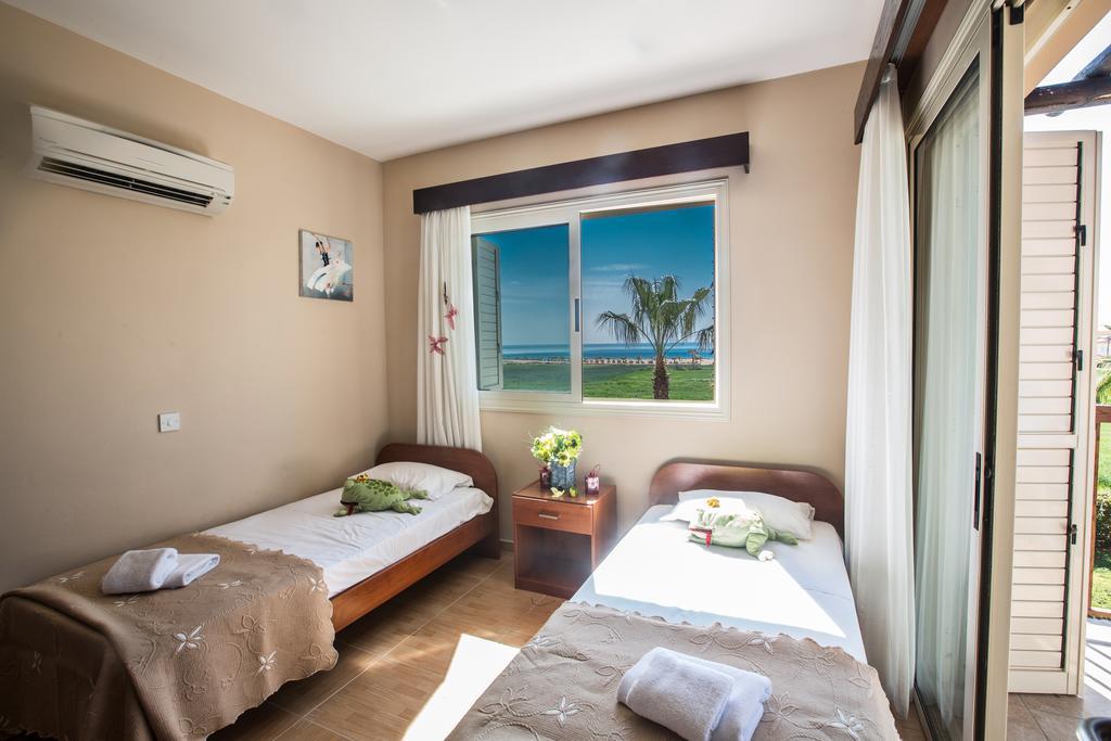 Sunny Coast Villa 아이아 나파 외부 사진