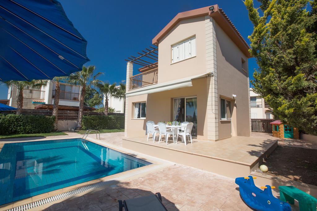 Sunny Coast Villa 아이아 나파 외부 사진
